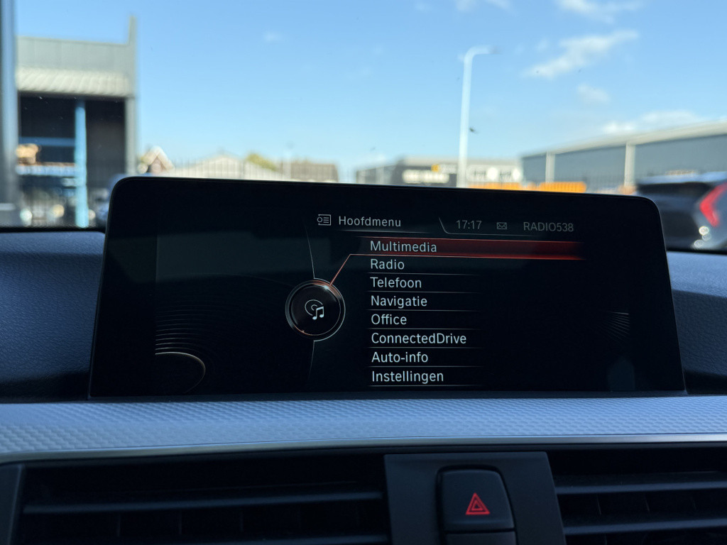 BMW 3-serie 320i m-sport | 360 camera | head-up | leder | schuif / kantel d