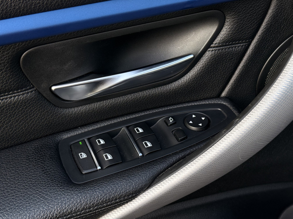 BMW 3-serie 320i m-sport | 360 camera | head-up | leder | schuif / kantel d
