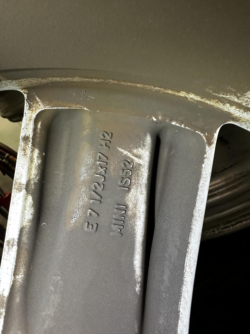 17 inch z.g.a.n. winterbanden met velgen Mini cooper countryman