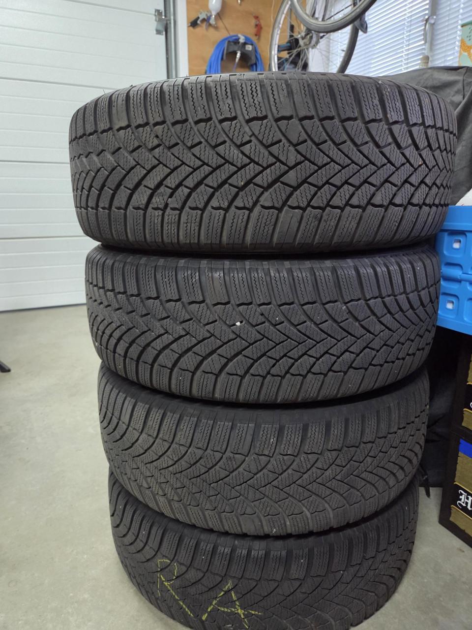 Velgen met banden voor Nissan Qashqai 215/55R18