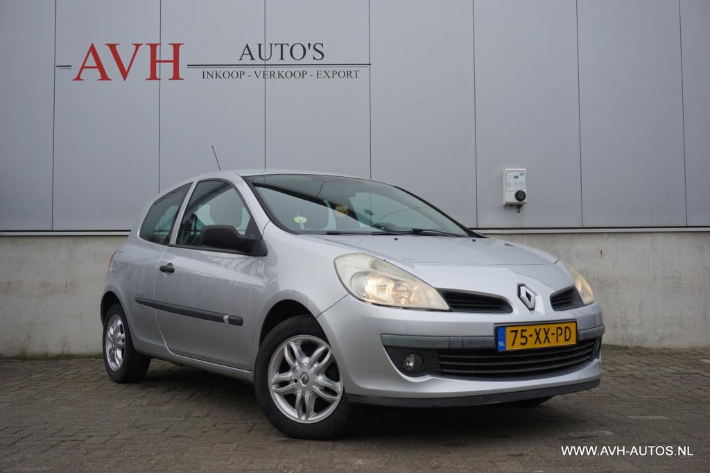 Renault Clio 1.2-16v business line