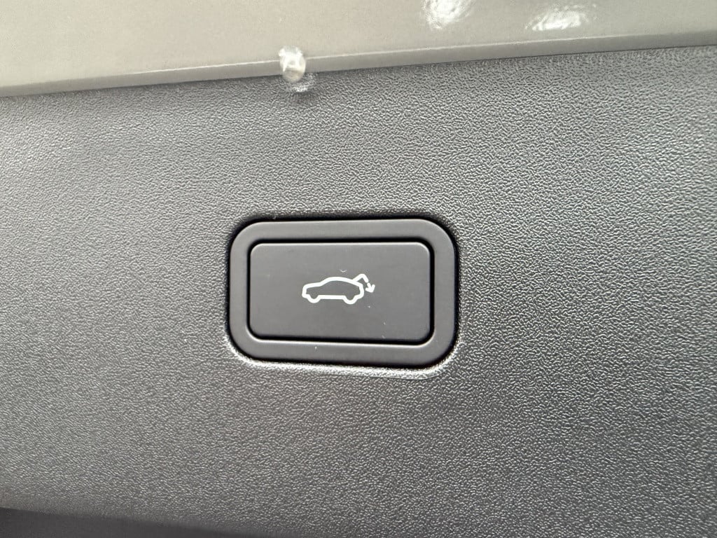 Volvo Ex30 nieuwprijs € 47.071 | extended range plus 20" inch climate"