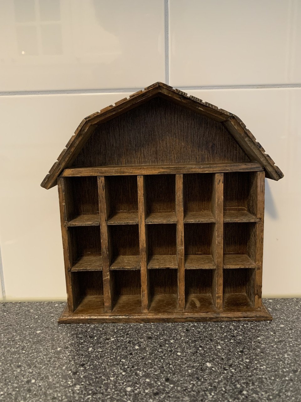 VEEL VINGERHOEDJES MET EEN KASTJE
