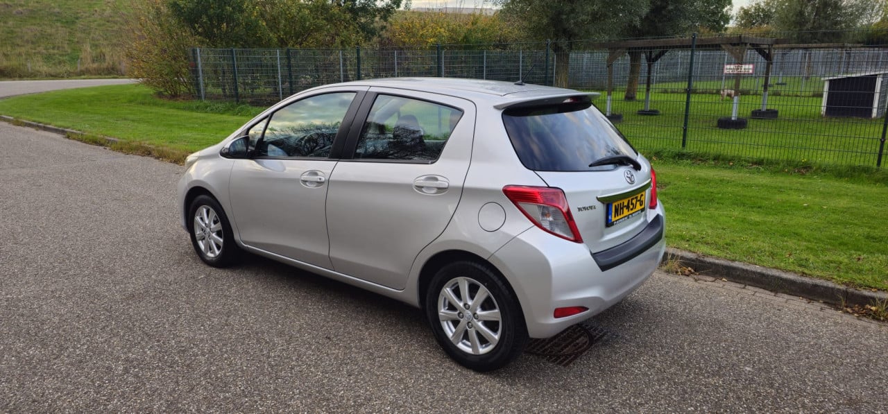 Toyota Yaris 1.0 VVT-i Trend 5-DRS Airco! In Zeer Goede Staat!!