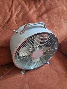 4 x VENTILATOR - Vintage & Rechte & Vierkante Ventilator