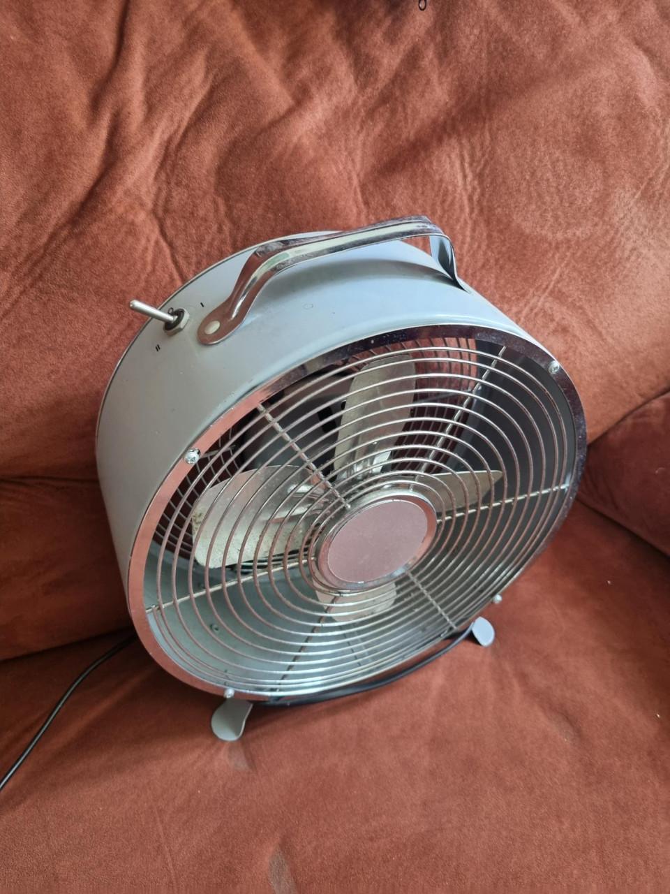 4 x VENTILATOR - Vintage & Rechte & Vierkante Ventilator