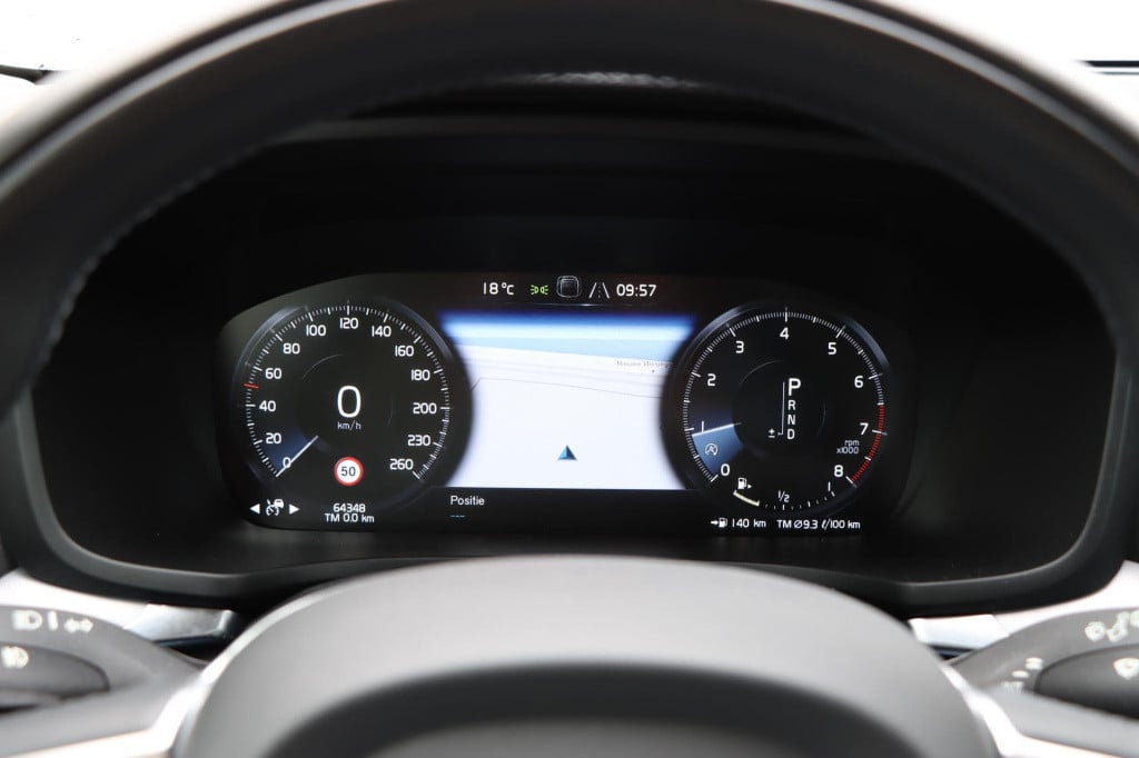 Volvo V60 2.0 t5 momentum 250pk