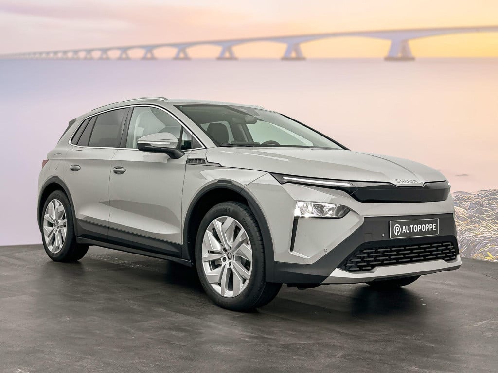 Skoda Elroq business edition tour elektromotor 210 kw / 286 pk