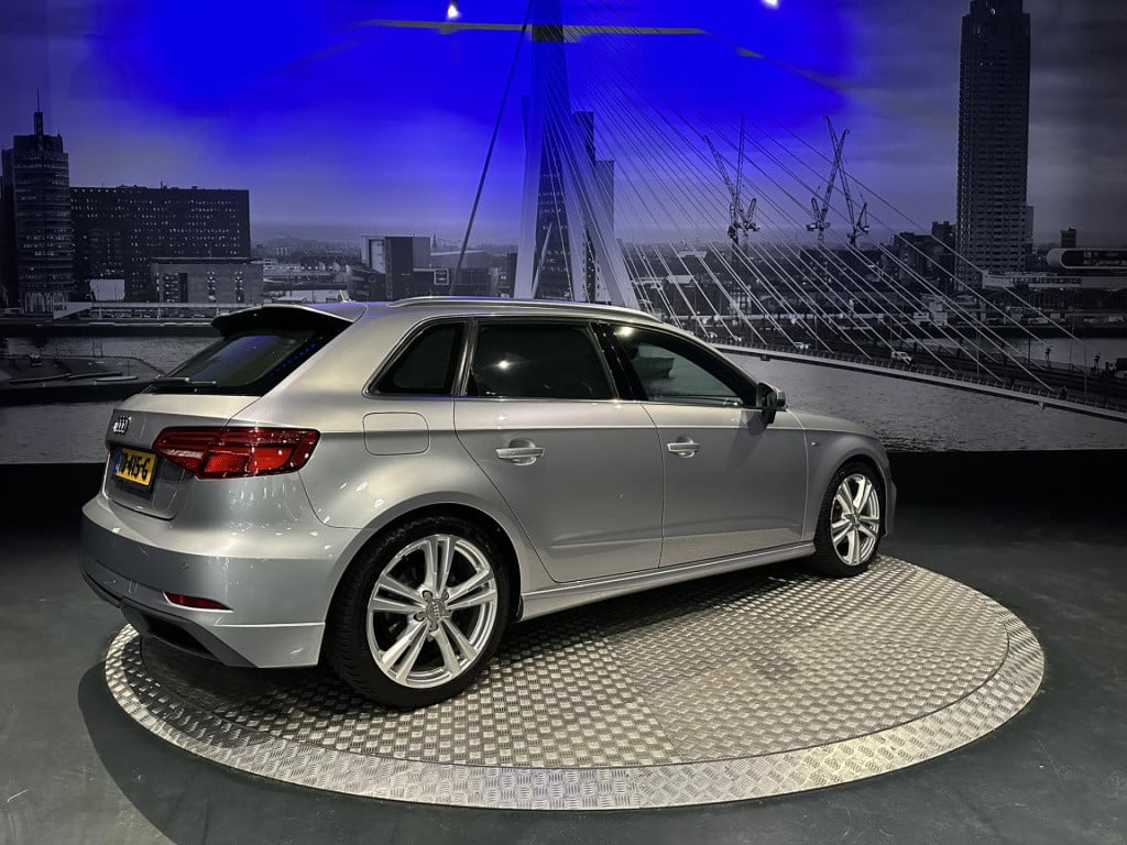 Audi A3 sportback 1.5 tfsi cod sport s line edition *origineel nl*