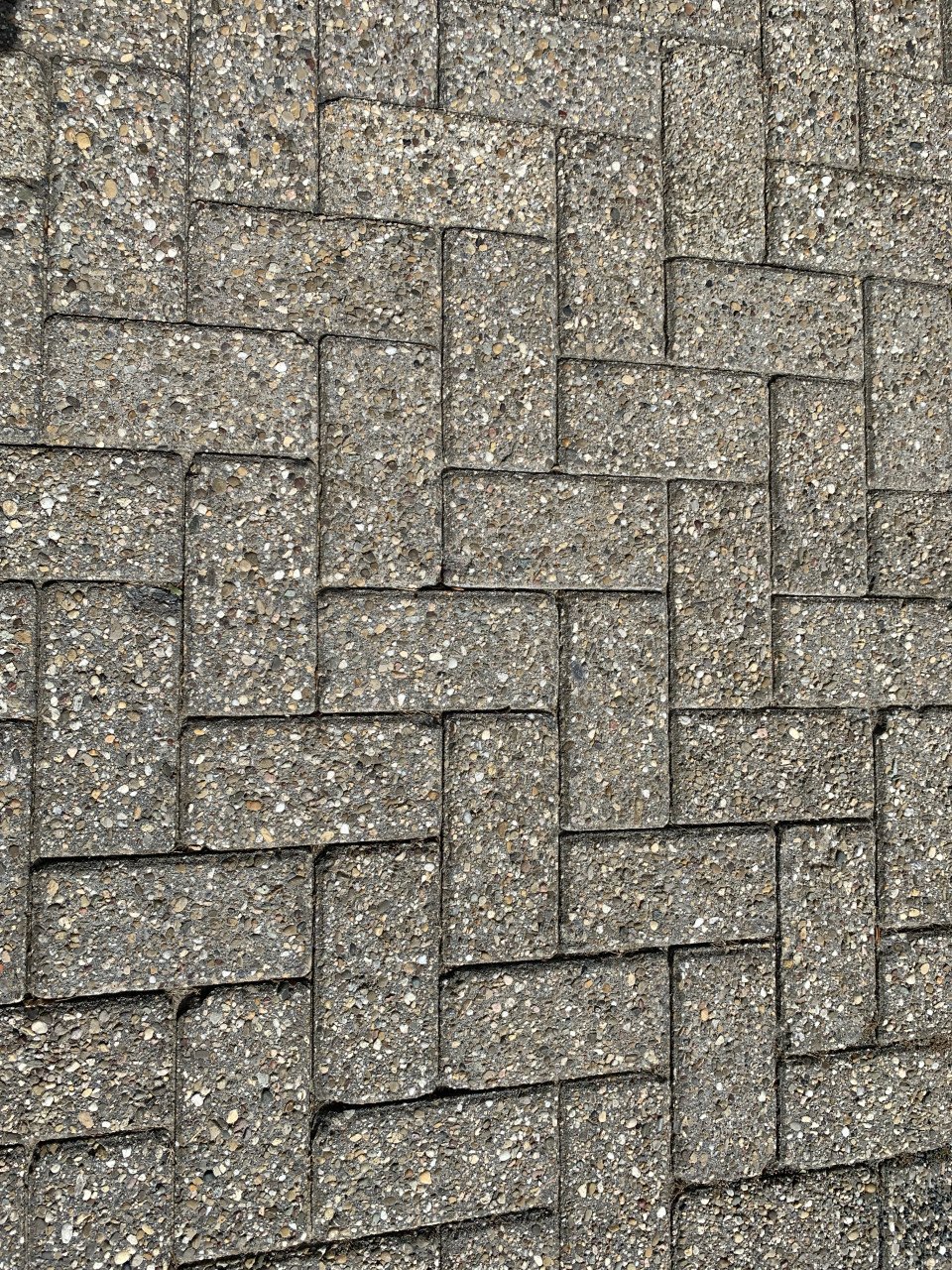 Betonklinkers +- 35m2.  Grijs