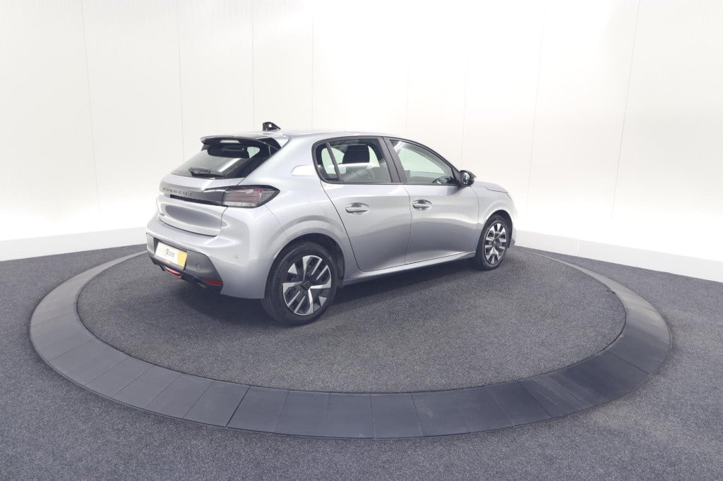 Peugeot 208 puretech 100 active | parkeersensoren | navigatie | apple carpl