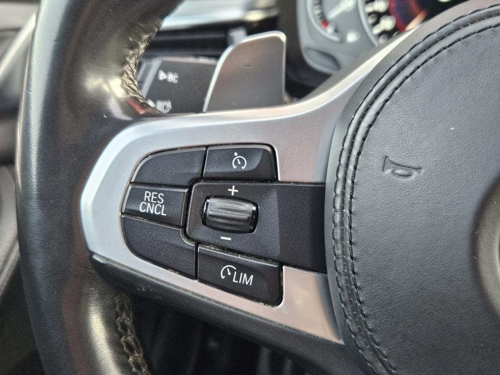 BMW 5 Serie m550i xdrive high executive | head-up | elek. trekhaak