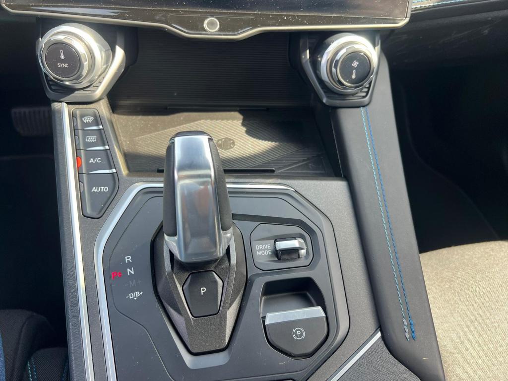 Lynk & Co 01 1.5 261pk phev 7dcth , panodak ,360gr camera , adaptive cc , c