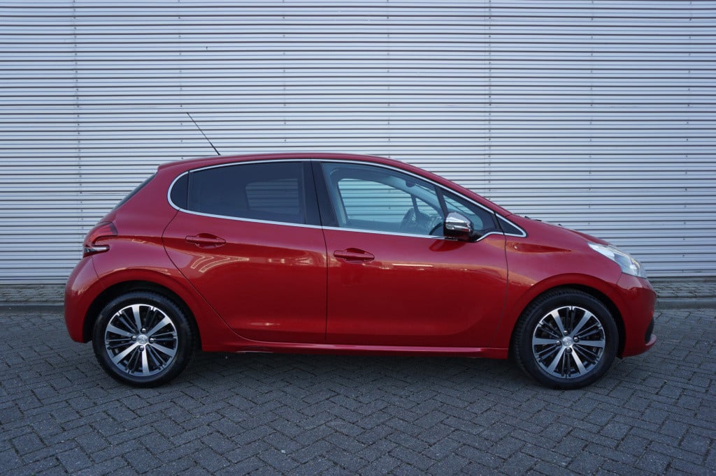 Peugeot 208 1.2 puretech allure climate / cruise / navi / lm velgen / nap