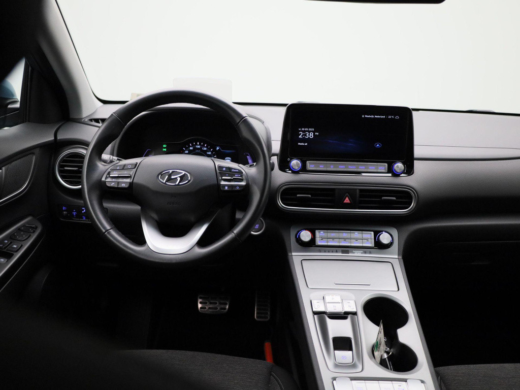 Hyundai Kona ev fashion 64 kwh | automaat | navigatie | heads-up display | 