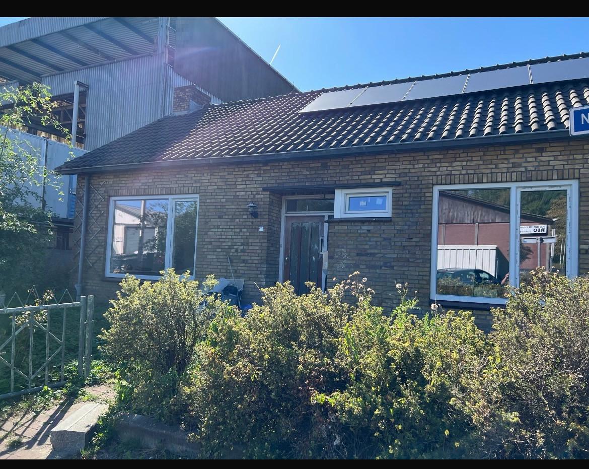 Vrijstaande bedrijfswoning woning 157m2 op 383m2 perceel