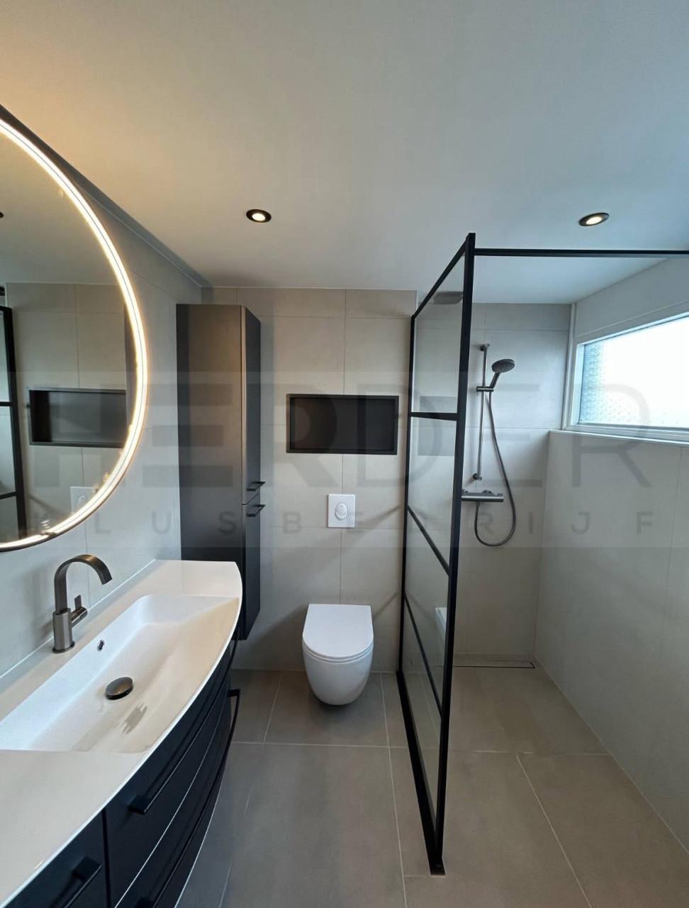 Badkamer renovatie/Tegelzetter/Klusjesman