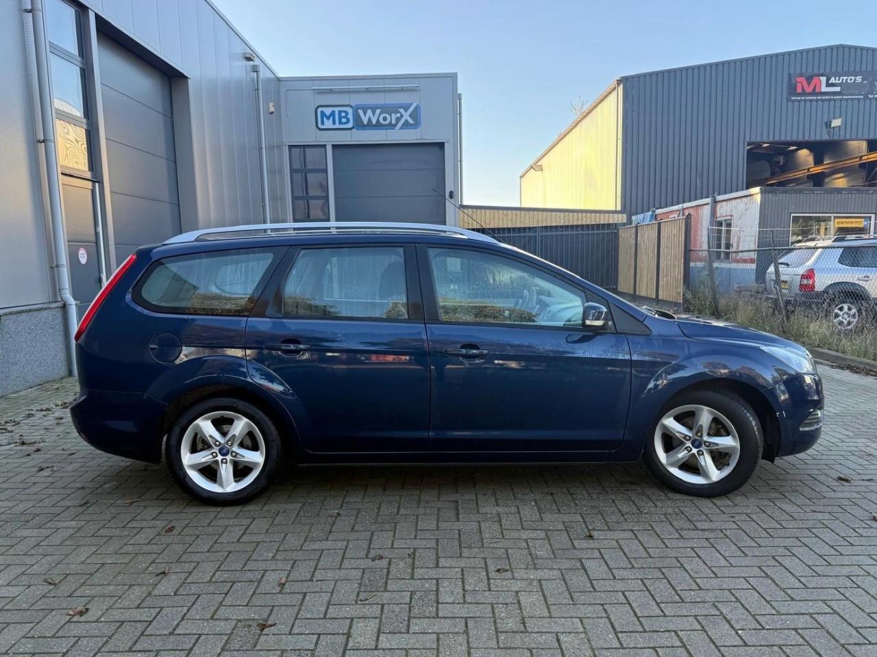 Ford Focus Wagon 1.6 Comfort Jaar Apk