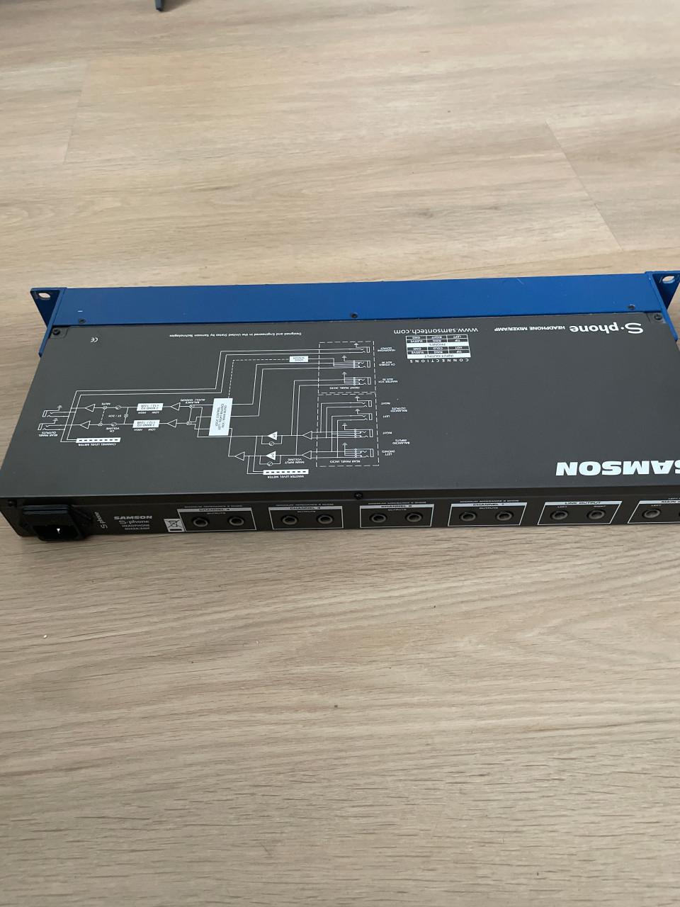 Koptelefoon Mixer/amp