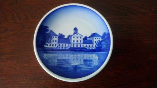 Royal Copenhagen miniatuur wandbord Graasten Slot dia 8,2 cm