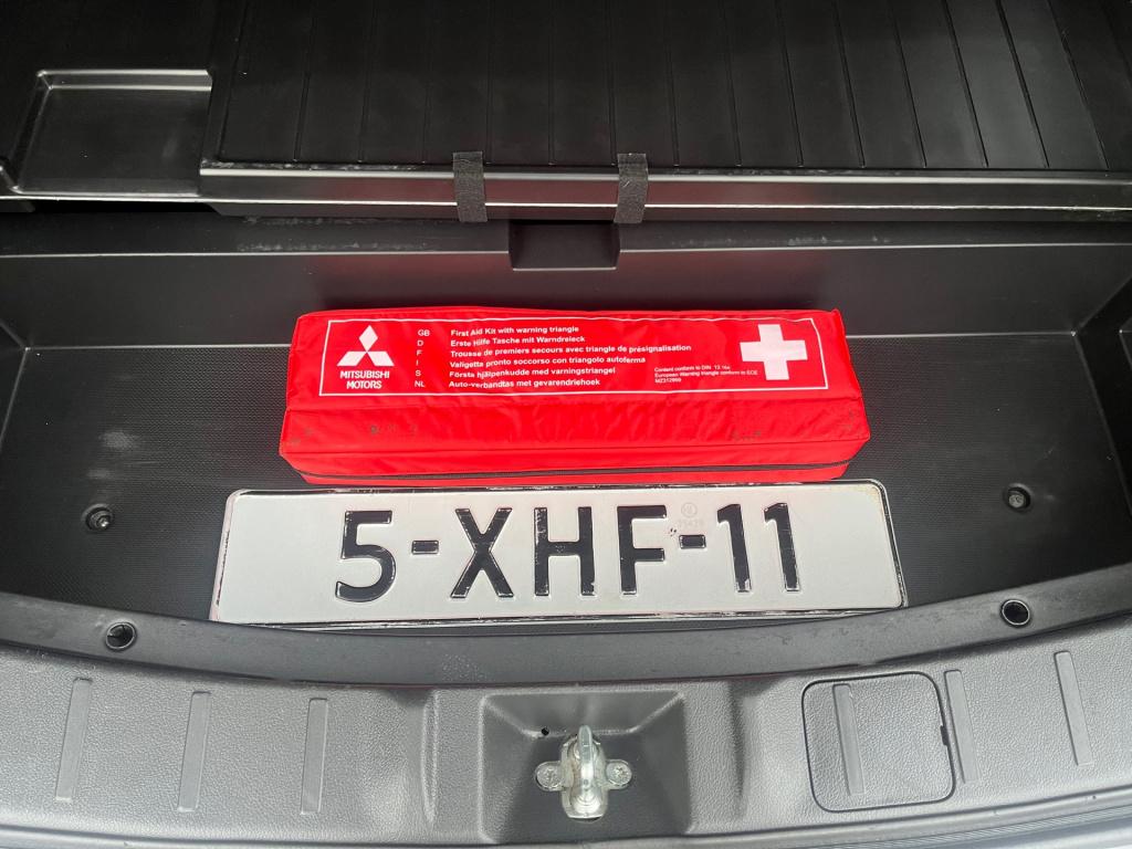 Mitsubishi Outlander 2.0 intense automaat|trekhaak|rijklaar