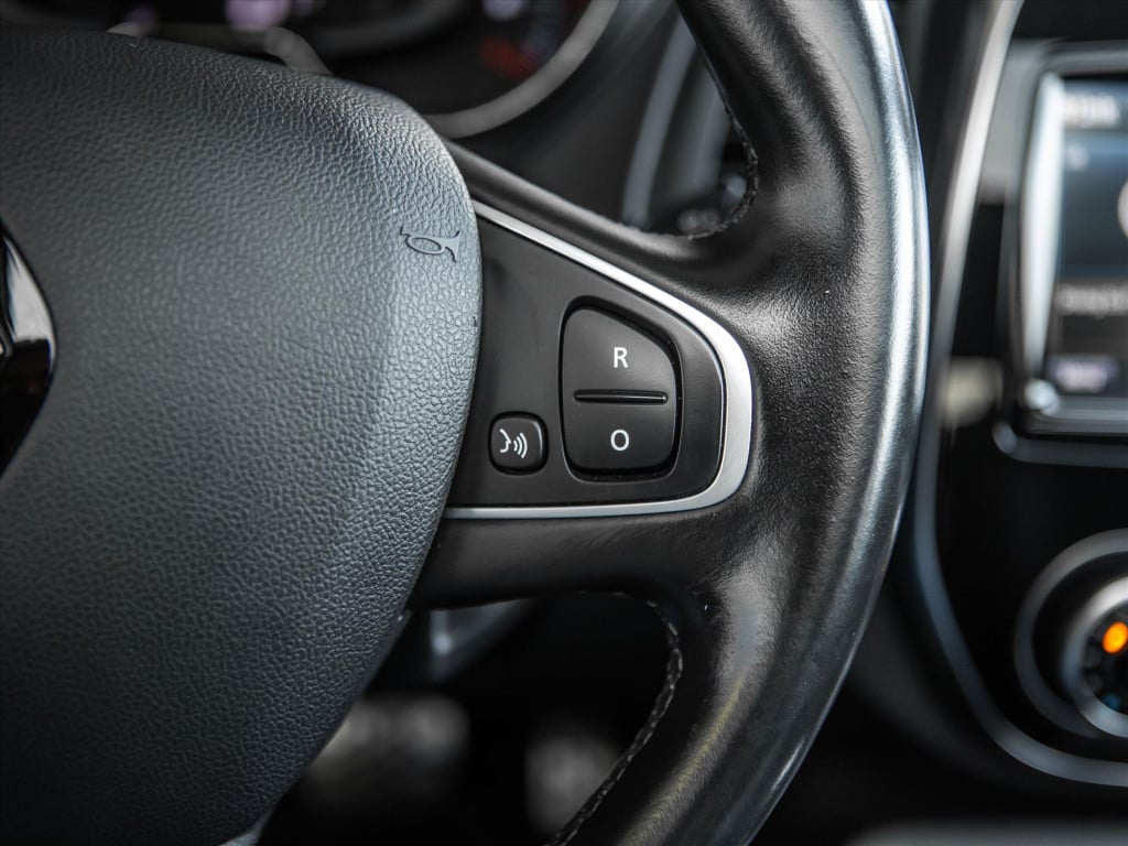 Renault Captur tce 150 intens | automaat | parkeer sensor | panodak | navi 