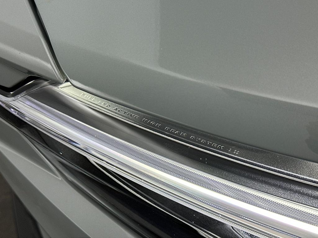 Volvo V60 t8 455pk recharge ultra dark| panodak| 360camera| stylingpack| a