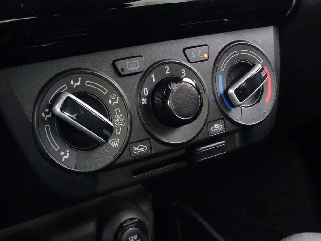 Suzuki Swift 1.2 select automaat | navi | bluetooth