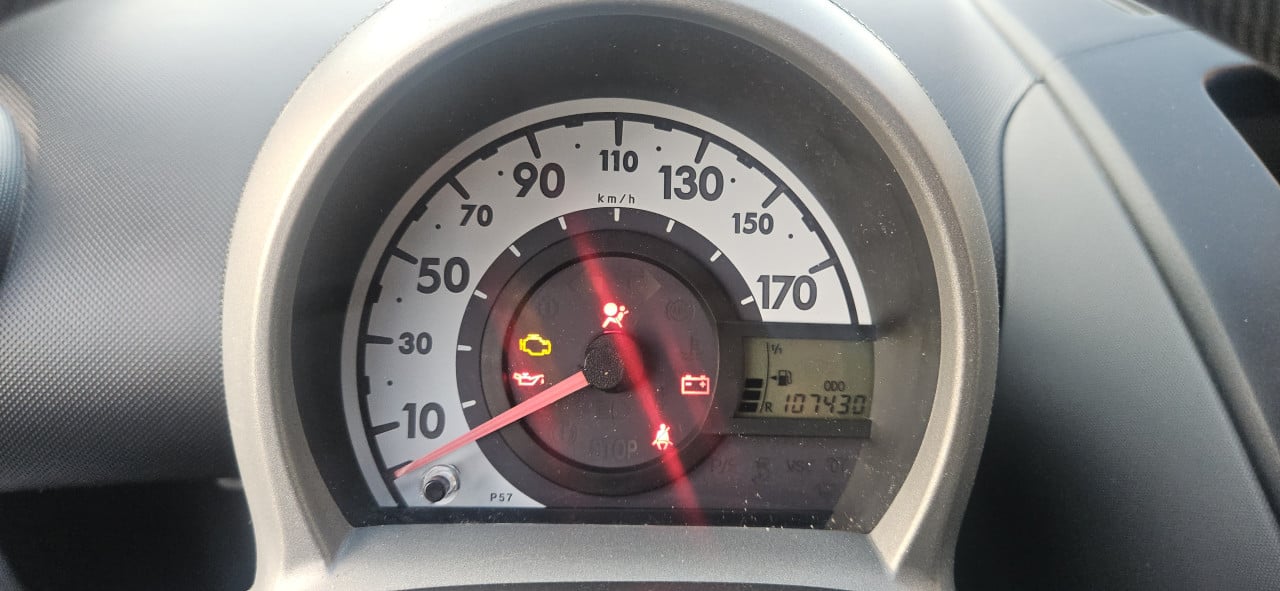 Zuinige TOYOTA AYGO 5drs 2011 / NL AUTO / NAP /
