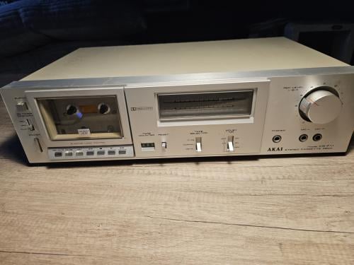 Mooi werkend vintage zilver AKAI CS F11 cassettedeck...