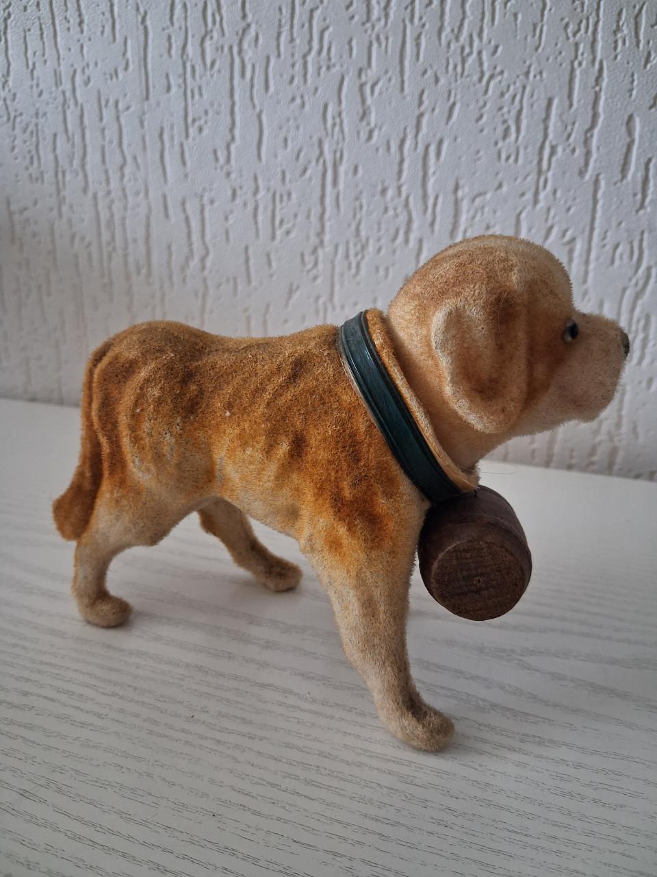 Sint Bernard "Nodder" flock vintage bobblehead hond