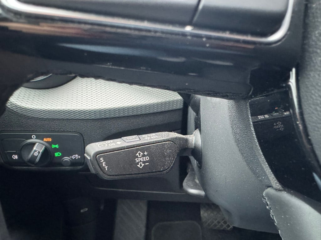 Audi Q2 35 tfsi s edition