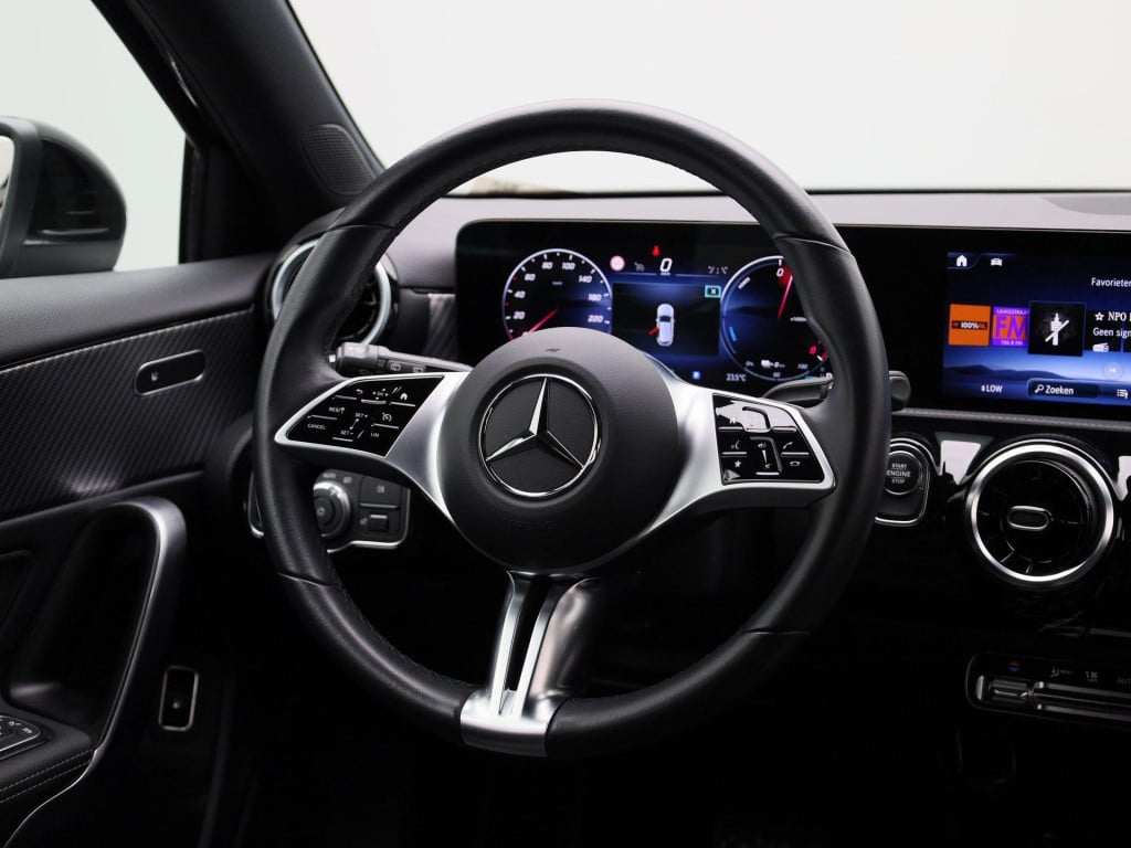 Mercedes-Benz A-Klasse 250 e luxury line | automaat | lmv | half leder | vi