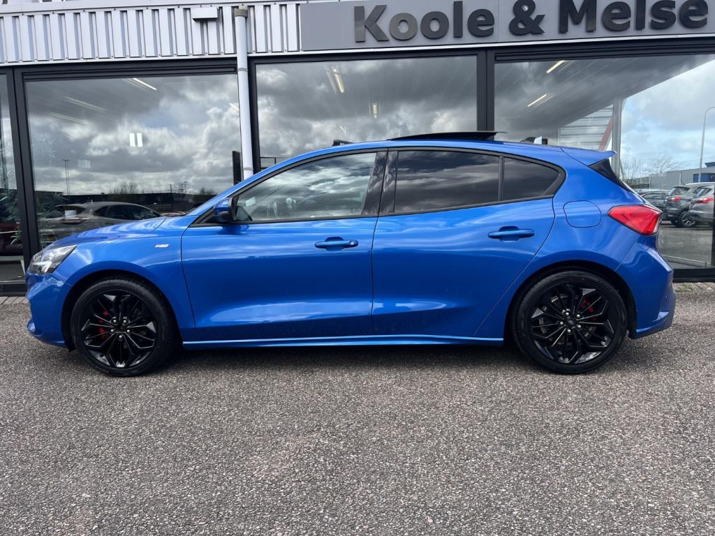 Ford Focus 1.0 ecoboost hybrid 155pk st line x , panodak , winterpack