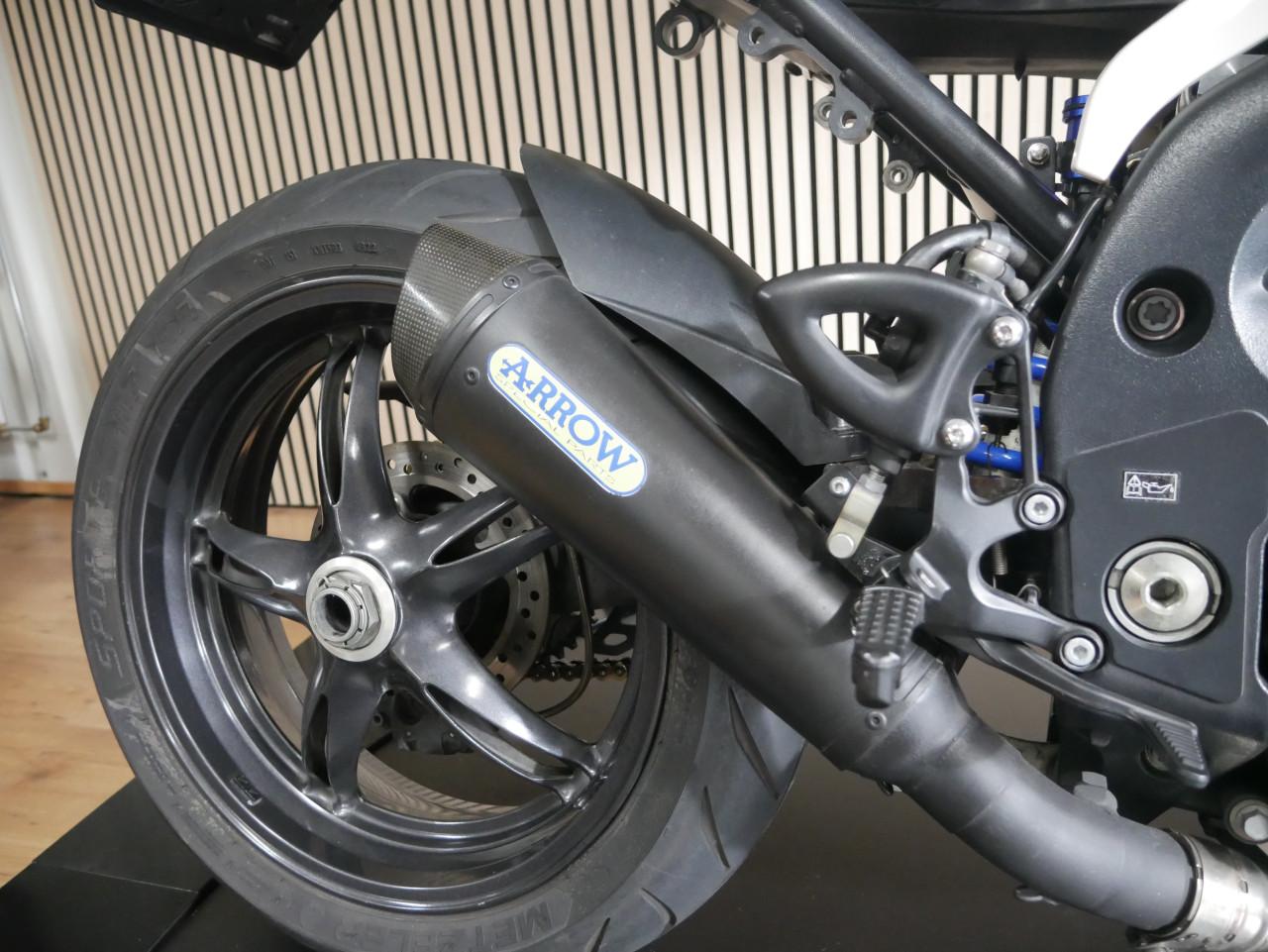 TRIUMPH SPEED TRIPLE 1050
