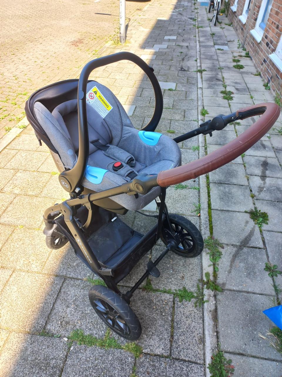 3 in 1 Kinderwagen/Combiwagen + Beetje Kleding