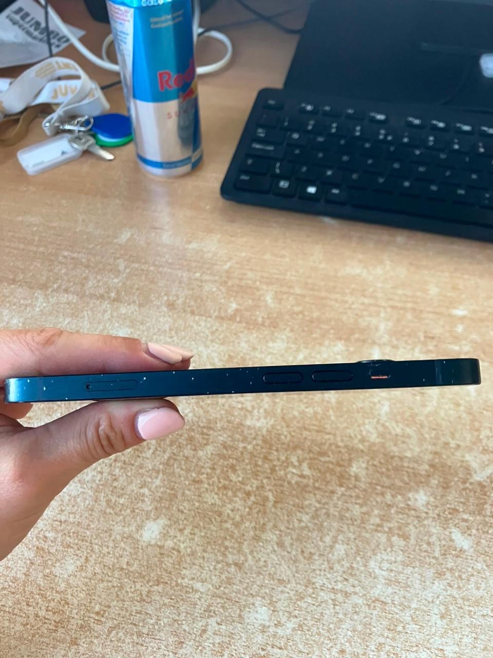 Donkerblauwe iPhone 14, 128gb