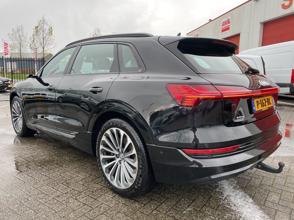 Audi E-tron 55 quattro 95 kwh s-line -full options-