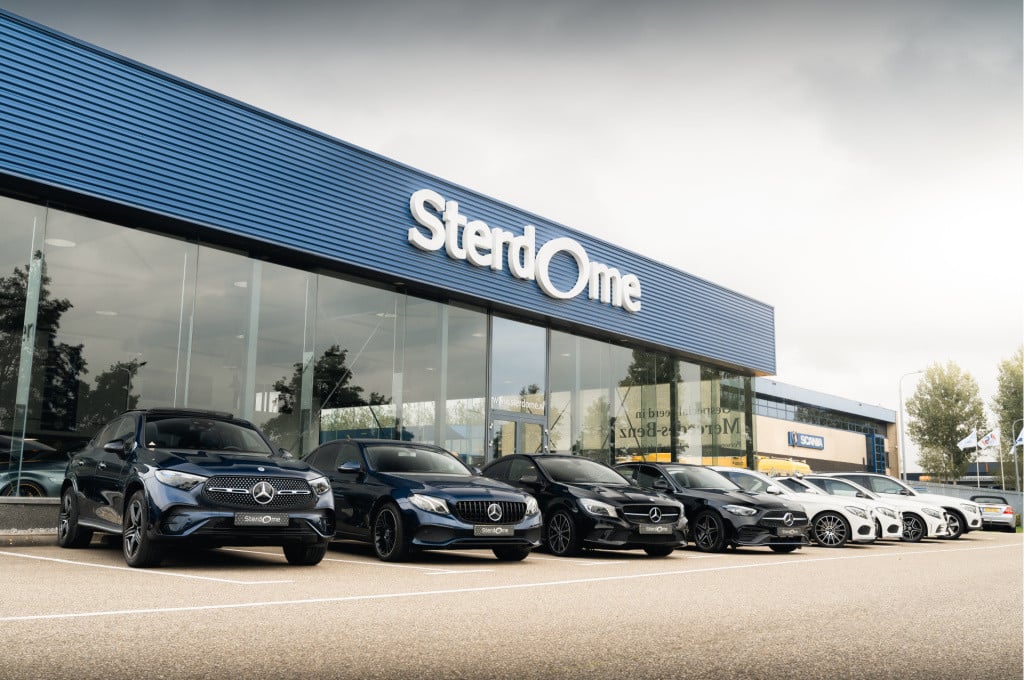 Mercedes-Benz E-Klasse estate 200 premium luxury l panorama dak l massage l