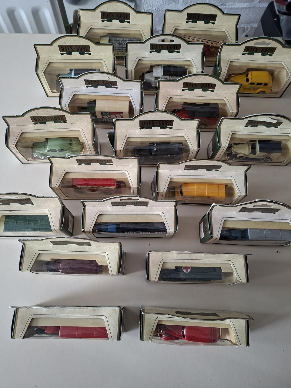 Speciale verzameling miniatuur auto's DAYS GONE