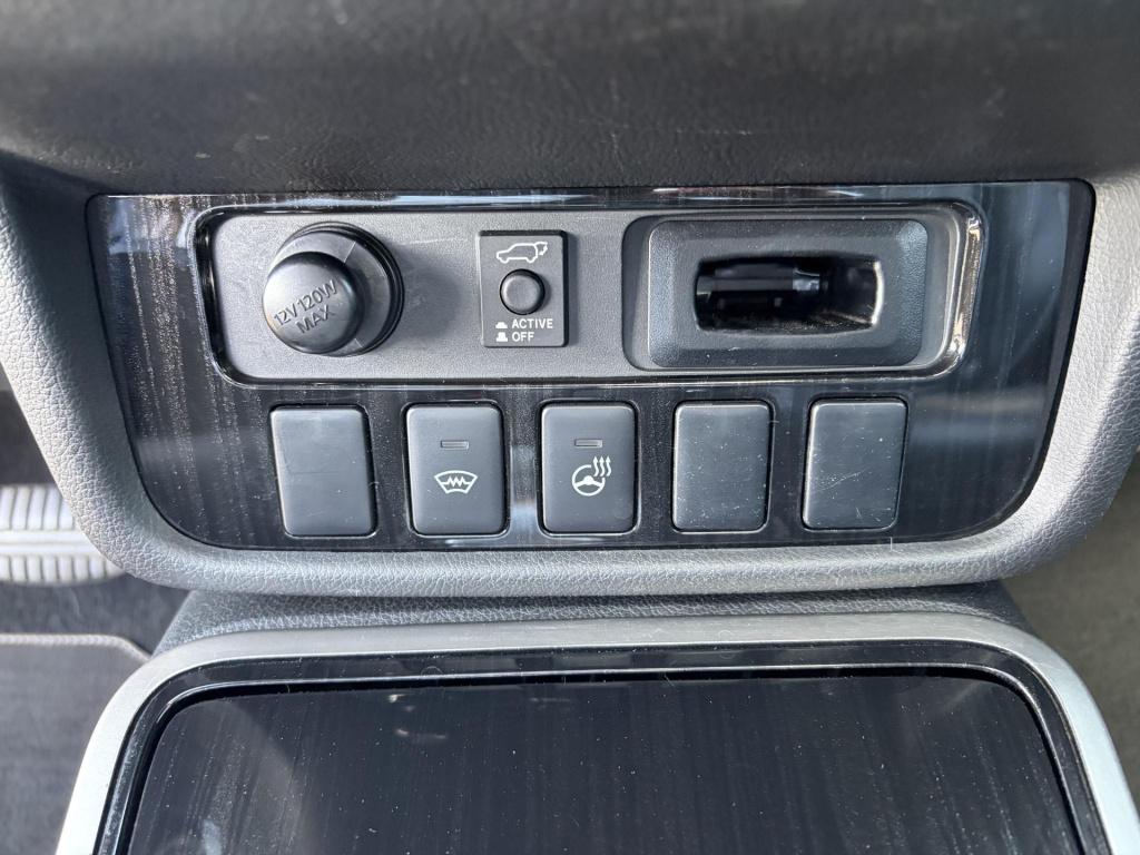 Mitsubishi Outlander 2.0 phev instyle+