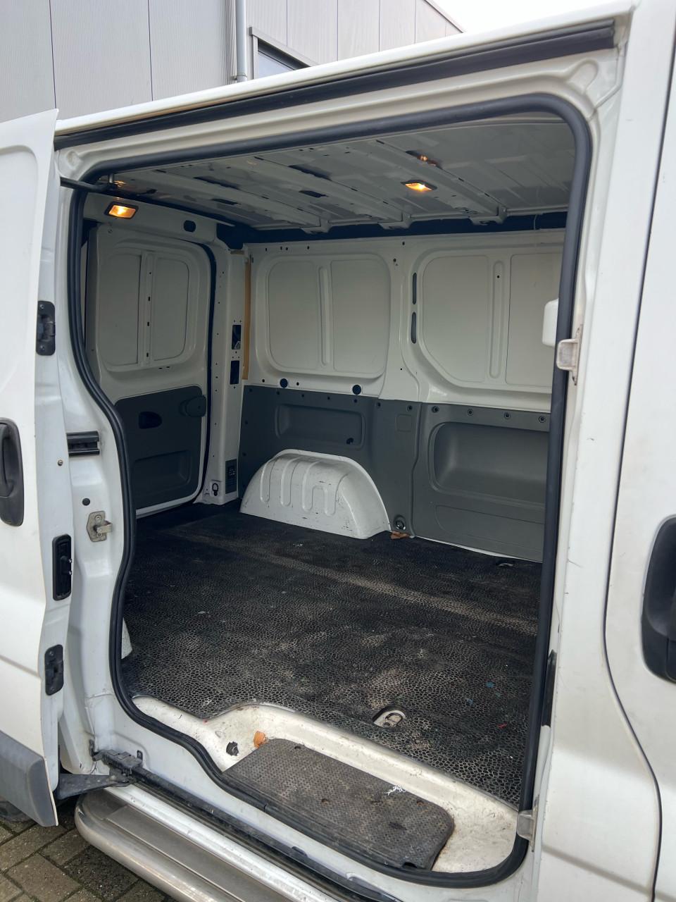 Renault Trafic 2.0dCi T27 L1H1 ZEER NETTE BUS