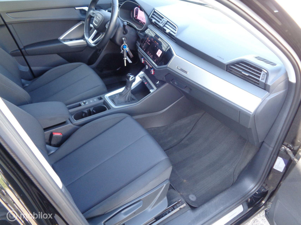 Audi Q3 35 tfsi sportback business/s-line/automaat/ecc/stoelverw/pdc/lm vel