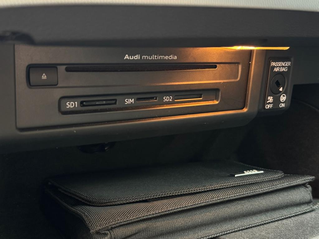 Audi A4 limousine 1.4 tfsi sport pro line * carplay * 18 inch * nap