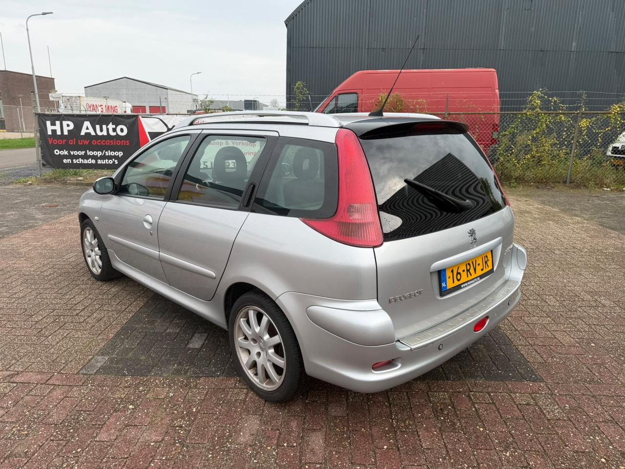 Peugeot  206 bj 2005  1000 euro