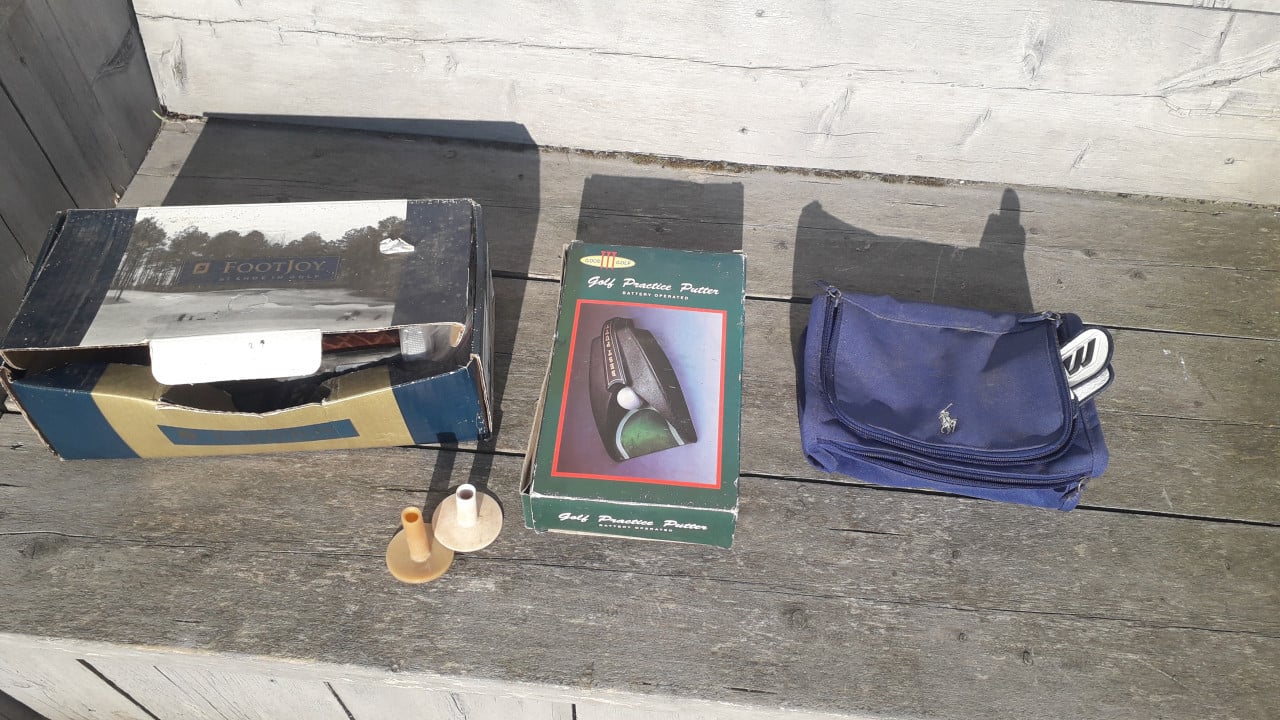 Mega sale: verschillende golfsets, golfschoenen en accessoires