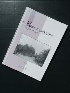 's-Heer Abtskerke, dorp in de Poel door J. de Ruiter