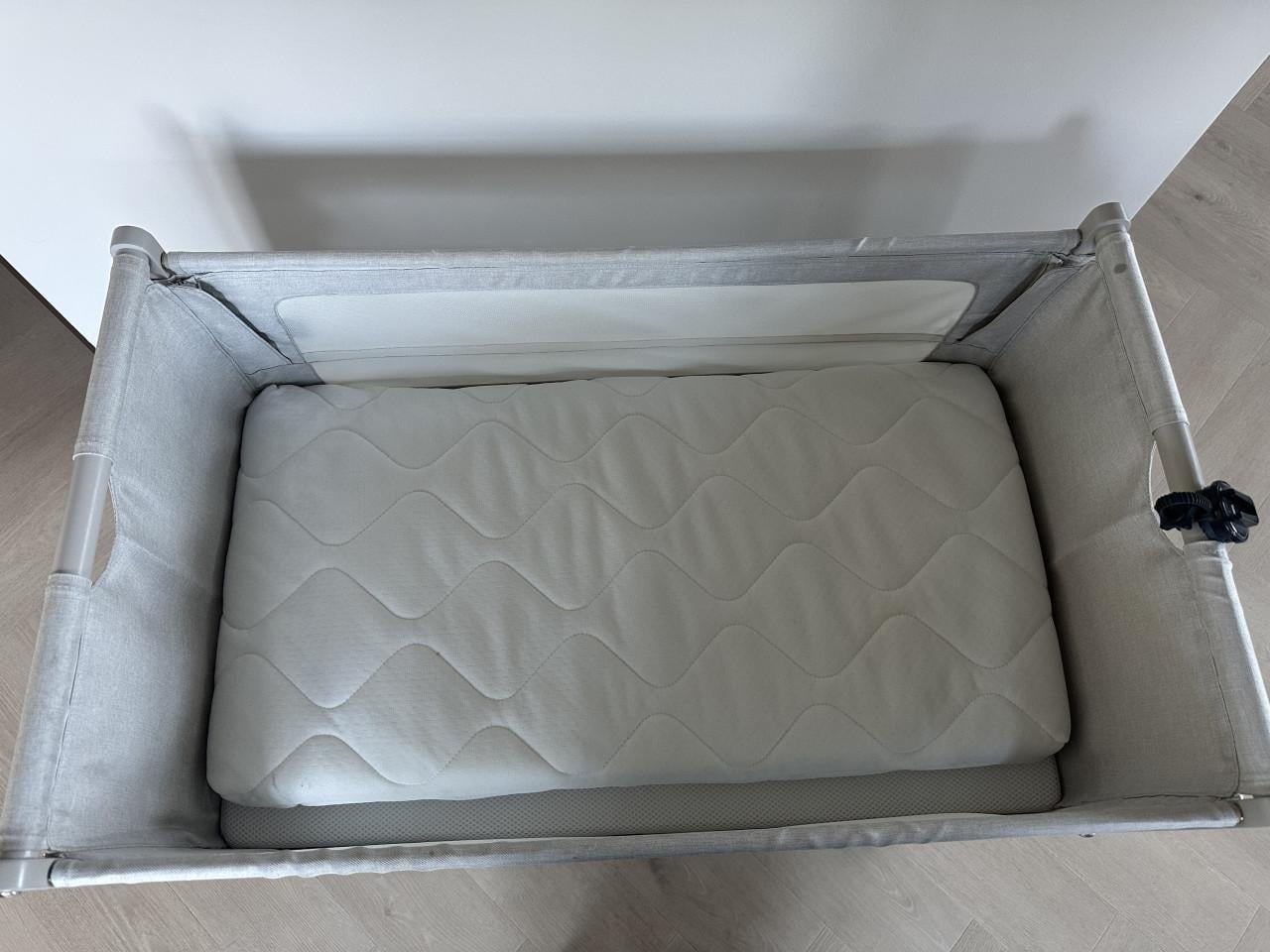 Snuzpod 5 co-sleeper