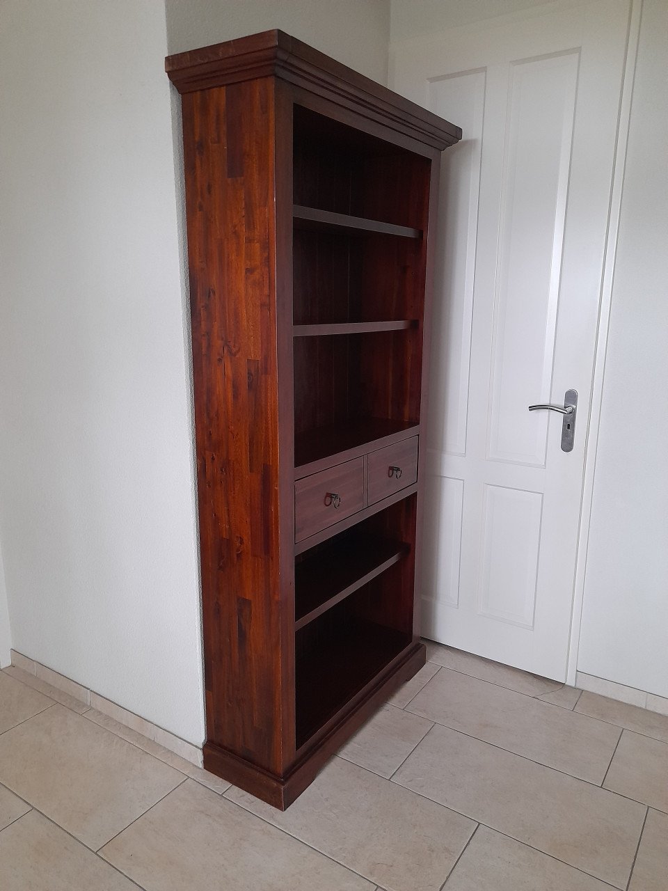 Mooie stevige Boekenkast 100 x 34,5 x 200H ( in goede nette staat )