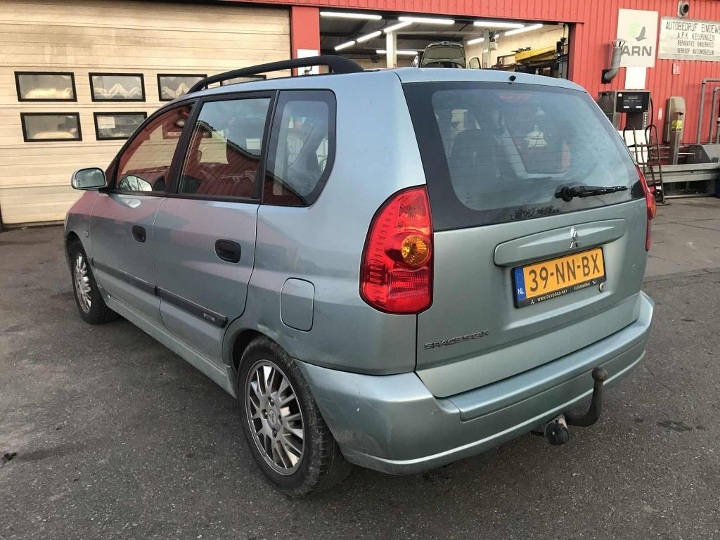 Mitsubishi Space Star 1.6 shogun se